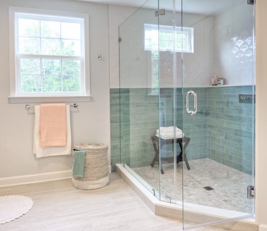 Small Bathroom Walk-In Shower Ideas That Don’t Feel Like a Closet small bathroom walk in shower ideas