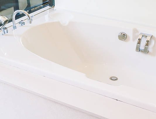 Tub Resurfacing in Detroit, MI: A Practical Way to Refresh an Aging Bathroom tub resurfacing in Detroit